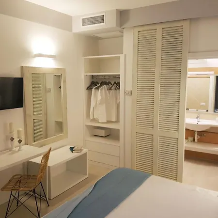 Gabbiano Beach 4*