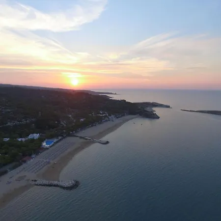 Gabbiano Beach Hotel 4*